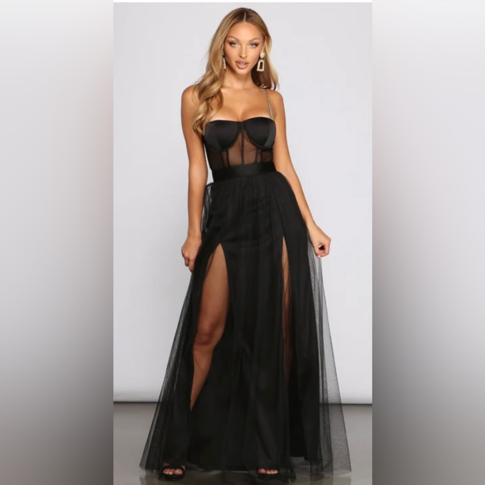 💛SOLD - MERCARI💛Black and Gold Mesh Tulle Bustier High Slit Gown
